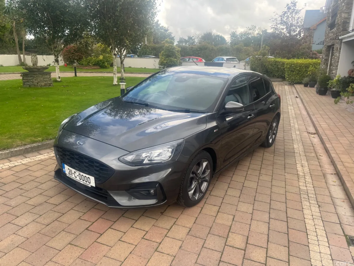 Ford Focus Hatchback, Diesel, 2021, Grey