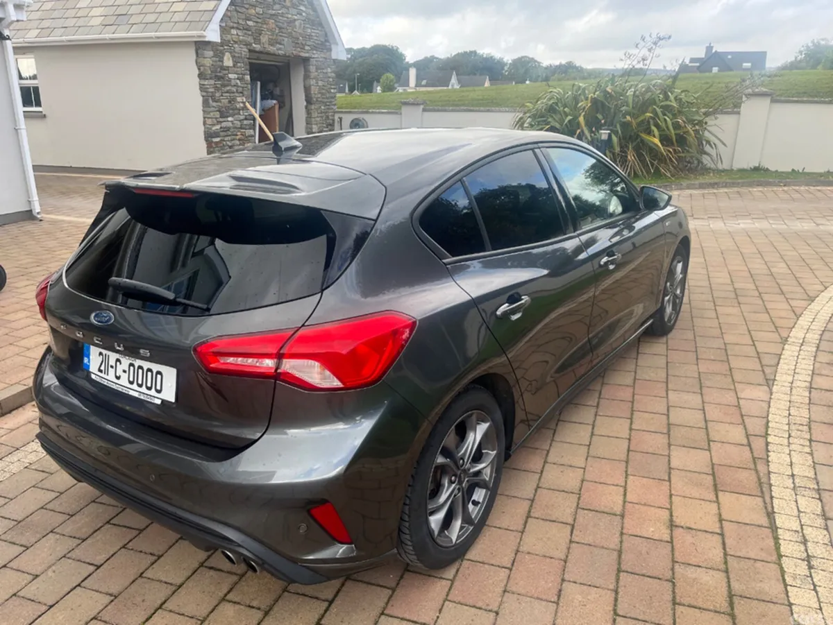 Ford Focus Hatchback, Diesel, 2021, Grey