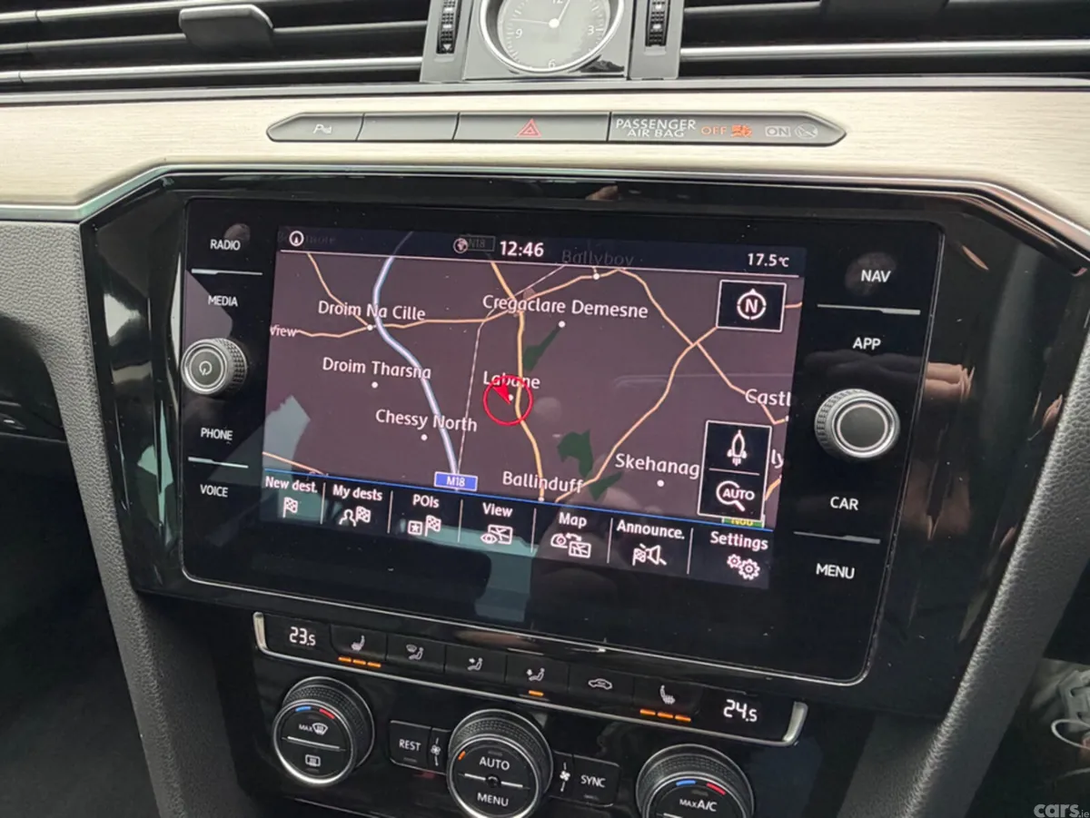 Volkswagen Passat Saloon, Diesel, 2019, Grey