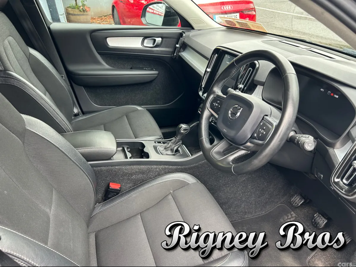 Volvo XC40 Estate, Diesel, 2018, Black