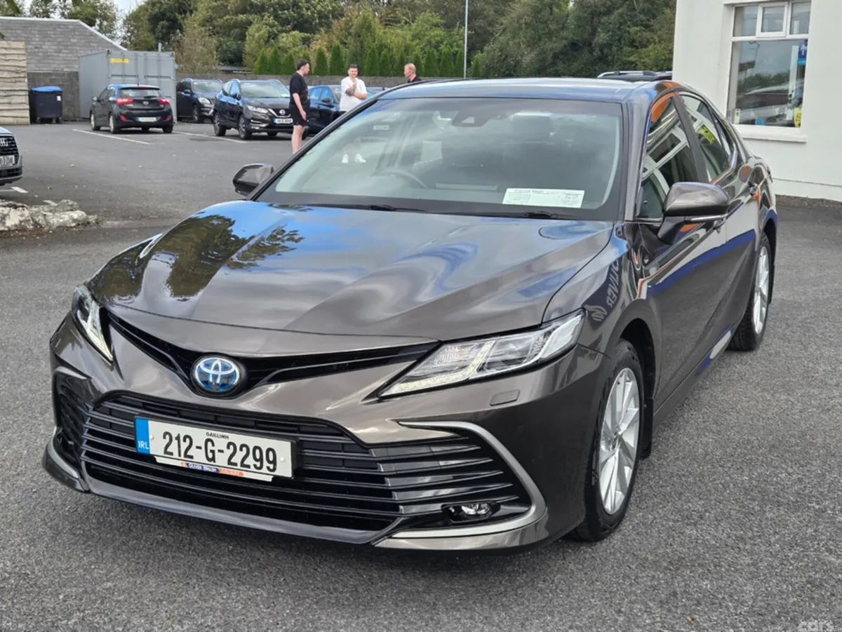 Toyota Camry Saloon, Petrol Hybrid, 2021, Grey