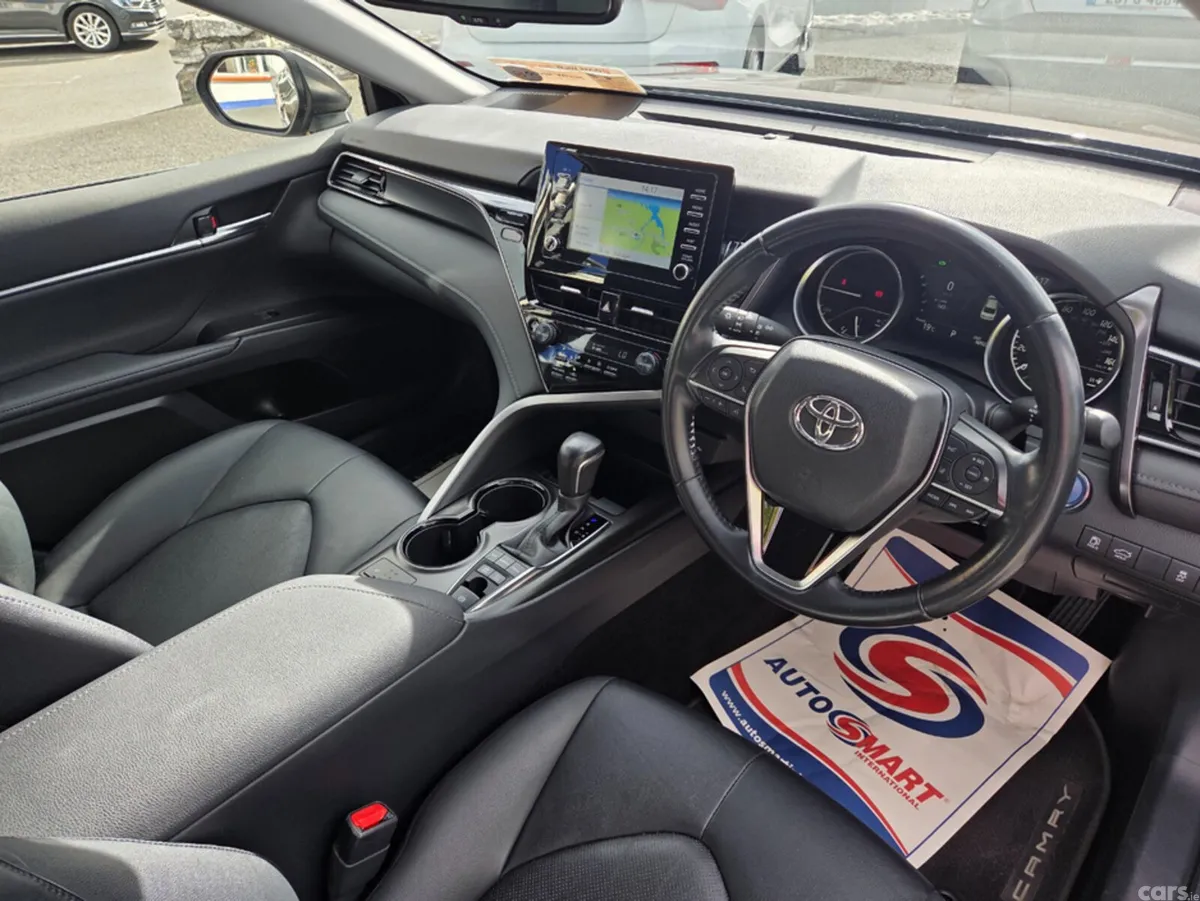 Toyota Camry Saloon, Petrol Hybrid, 2021, Grey
