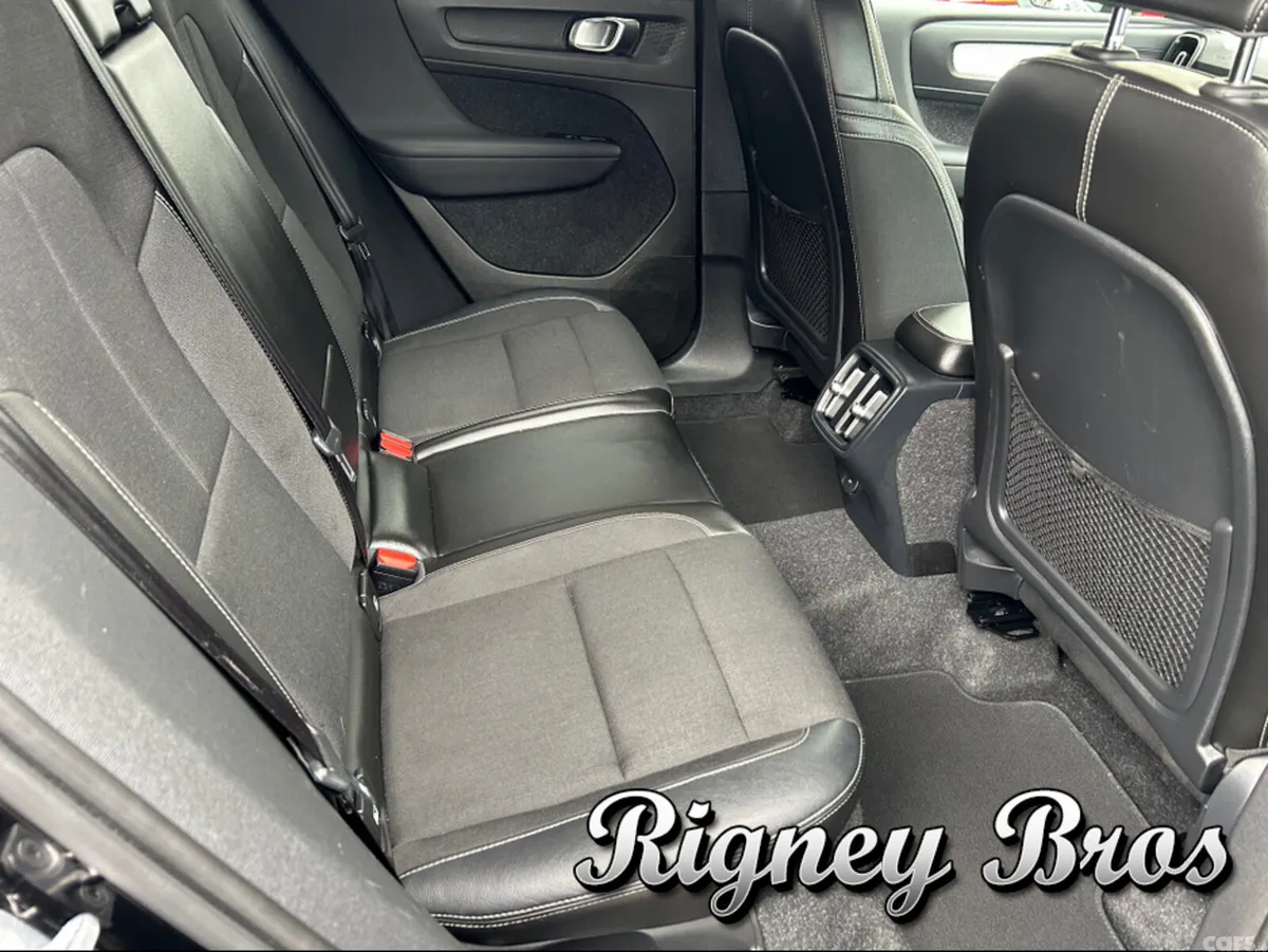 Volvo XC40 Estate, Diesel, 2018, Black