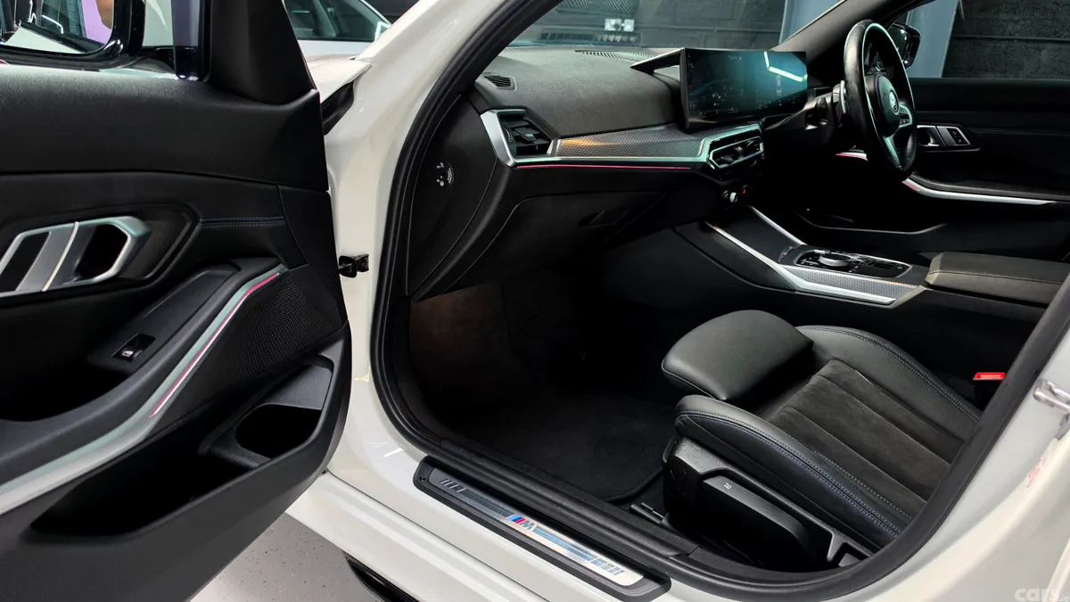BMW 3-Series Saloon, Petrol Plug-in Hybrid, 2024, White