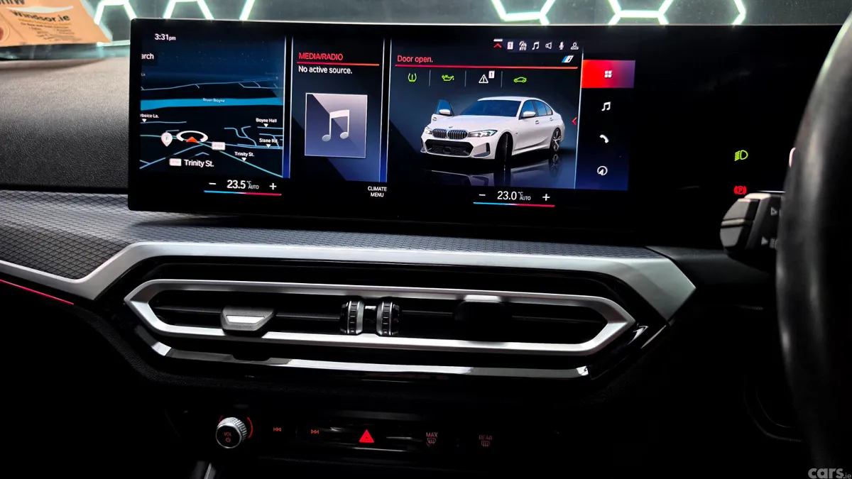 BMW 3-Series Saloon, Petrol Plug-in Hybrid, 2024, White