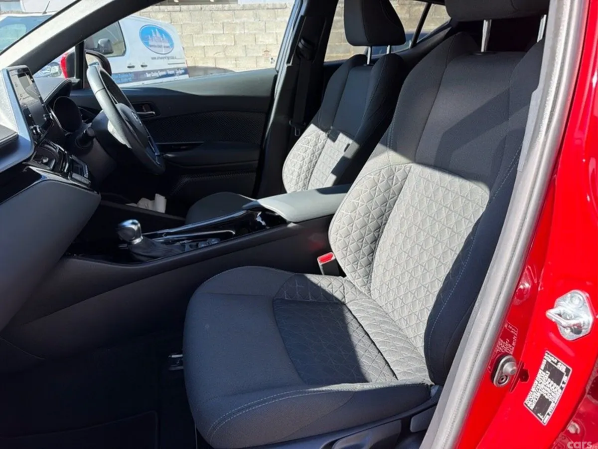 Toyota C-HR SUV, Petrol Hybrid, 2021, Red