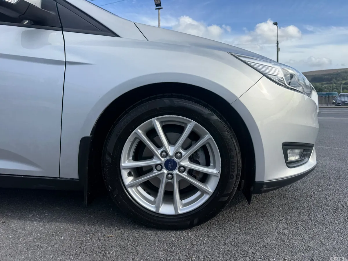 Ford Focus Hatchback, Diesel, 2017, Grey