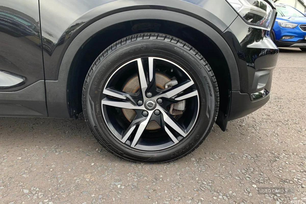 Volvo XC40 SUV, Petrol Hybrid, 2020, Black