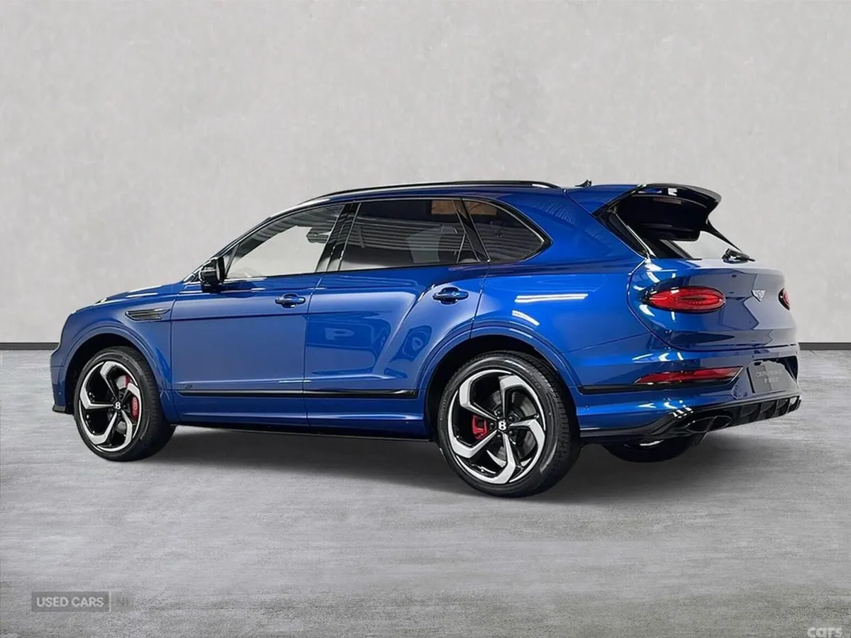Bentley Bentayga SUV, Petrol, 2023, Blue