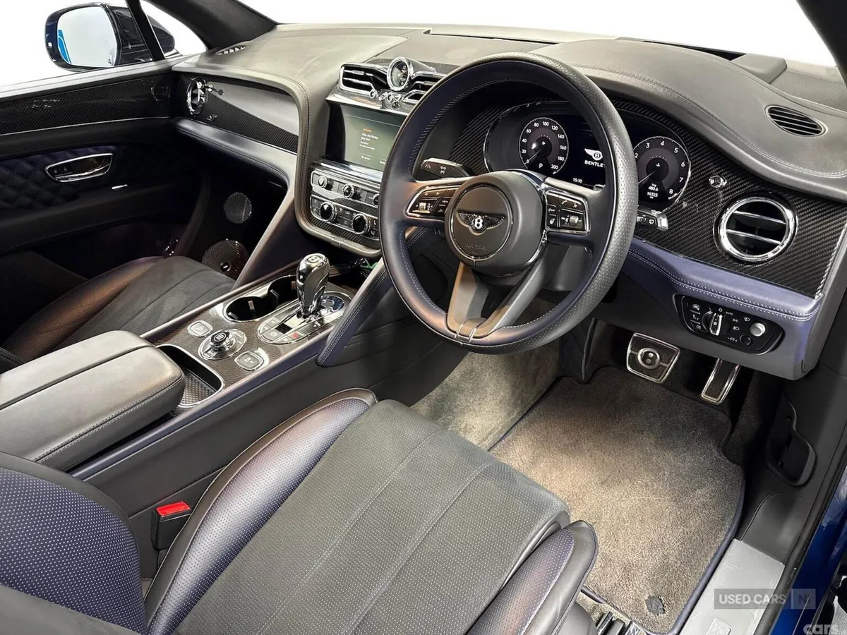 Bentley Bentayga SUV, Petrol, 2023, Blue
