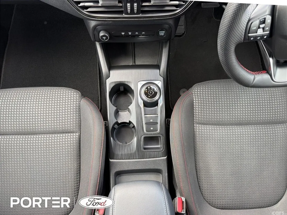Ford Focus Hatchback, Diesel, 2024, Blue
