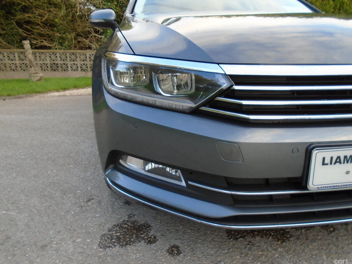 Volkswagen Passat Saloon, Diesel, 2015, Grey