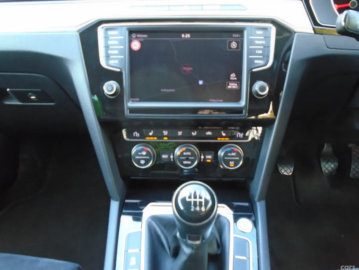 Volkswagen Passat Saloon, Diesel, 2015, Grey