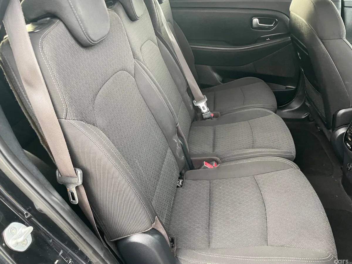 Kia Carens MPV, Diesel, 2017, Black