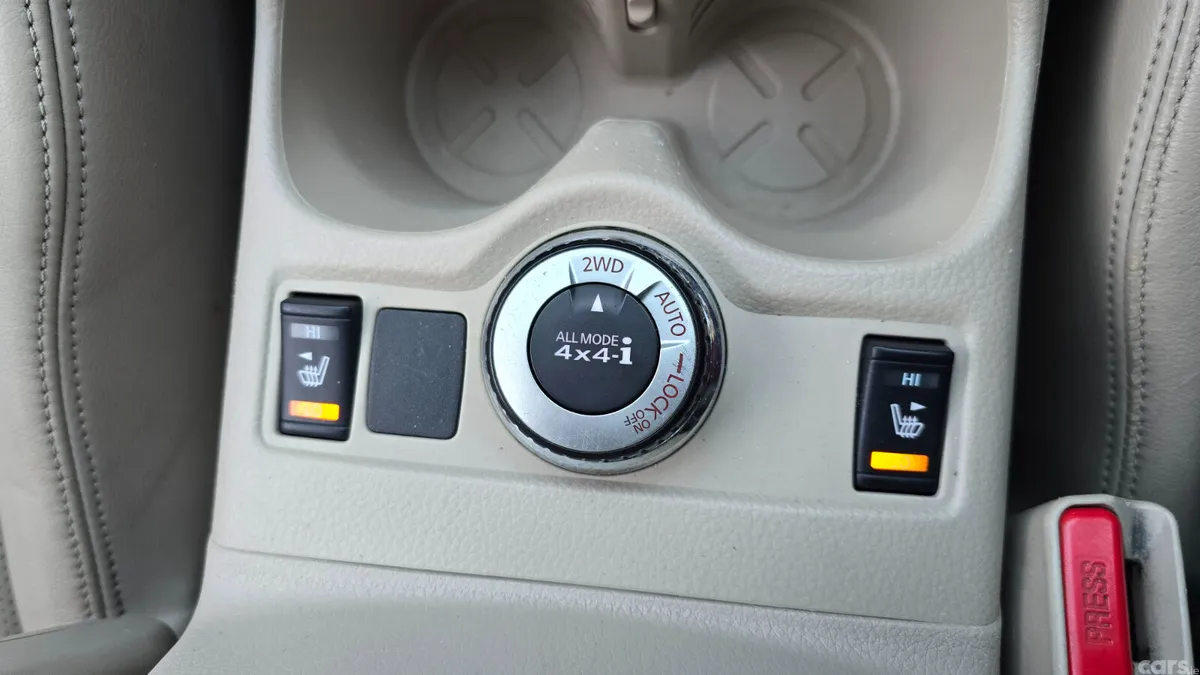 Nissan X-Trail SUV, Diesel, 2016, Red