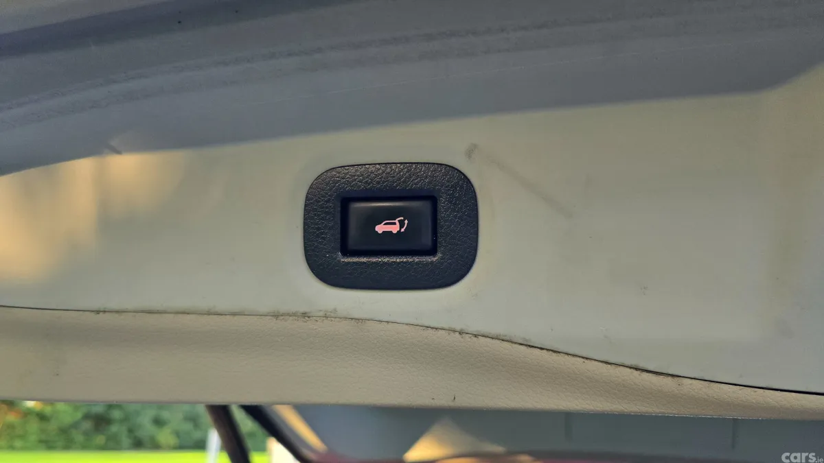 Nissan X-Trail SUV, Diesel, 2016, Red