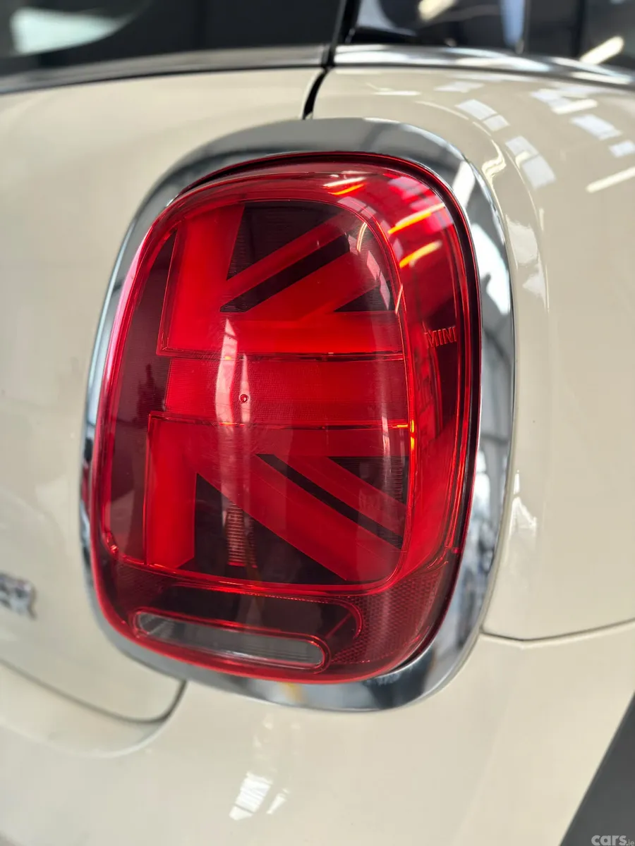 Mini Cooper Hatchback, Petrol, 2021, White