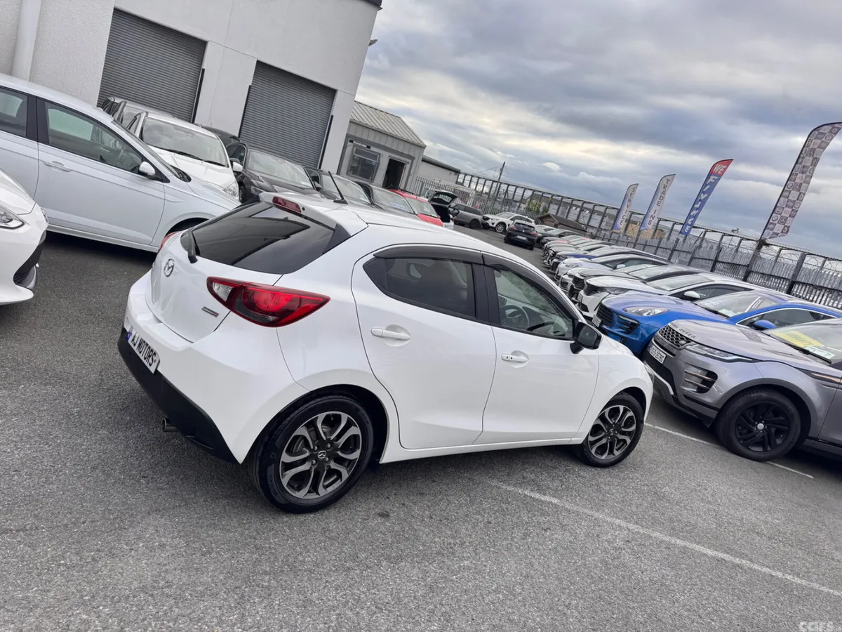 Mazda Mazda2 Hatchback, Diesel, 2015, White