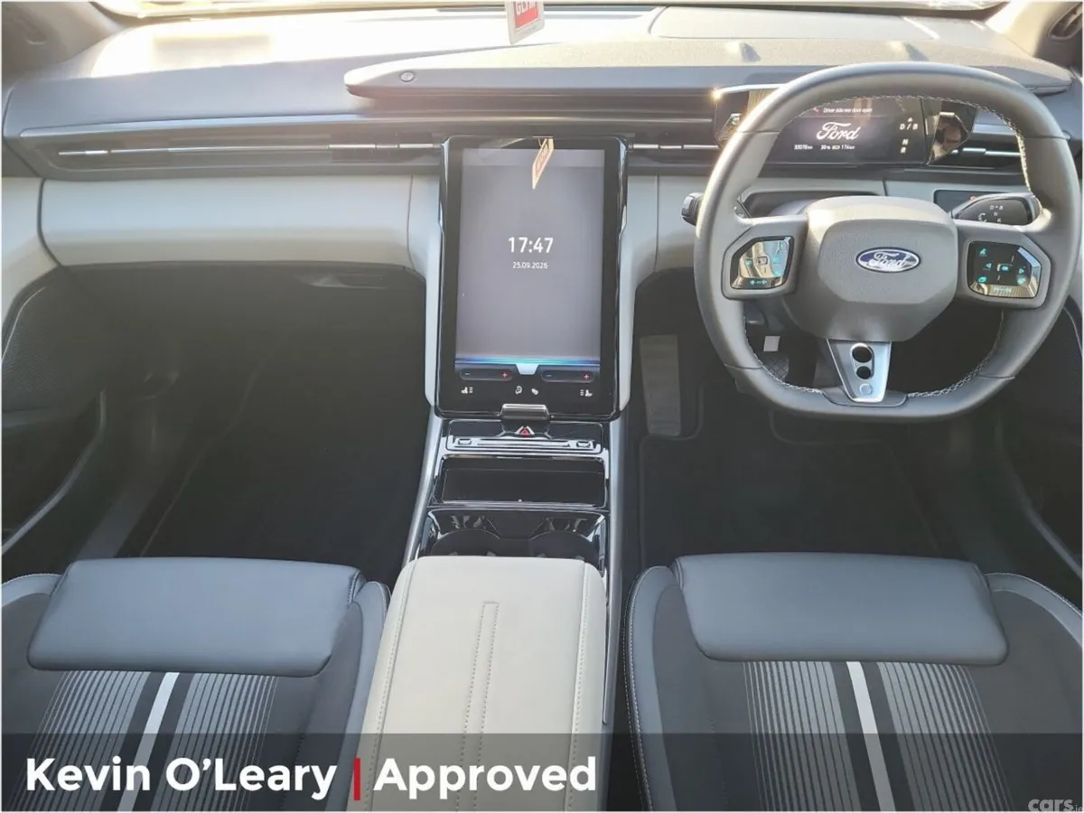Ford Capri MPV, Electric, 2025, Grey