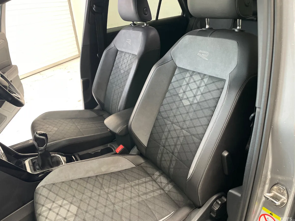 Volkswagen T-Roc SUV, Petrol, 2023, Grey