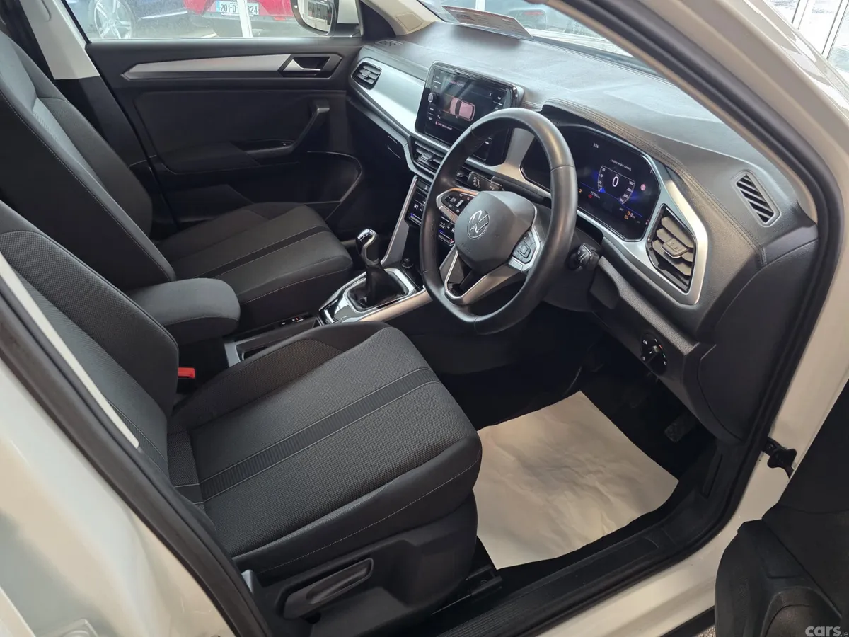 Volkswagen T-Roc SUV, Petrol, 2025, White