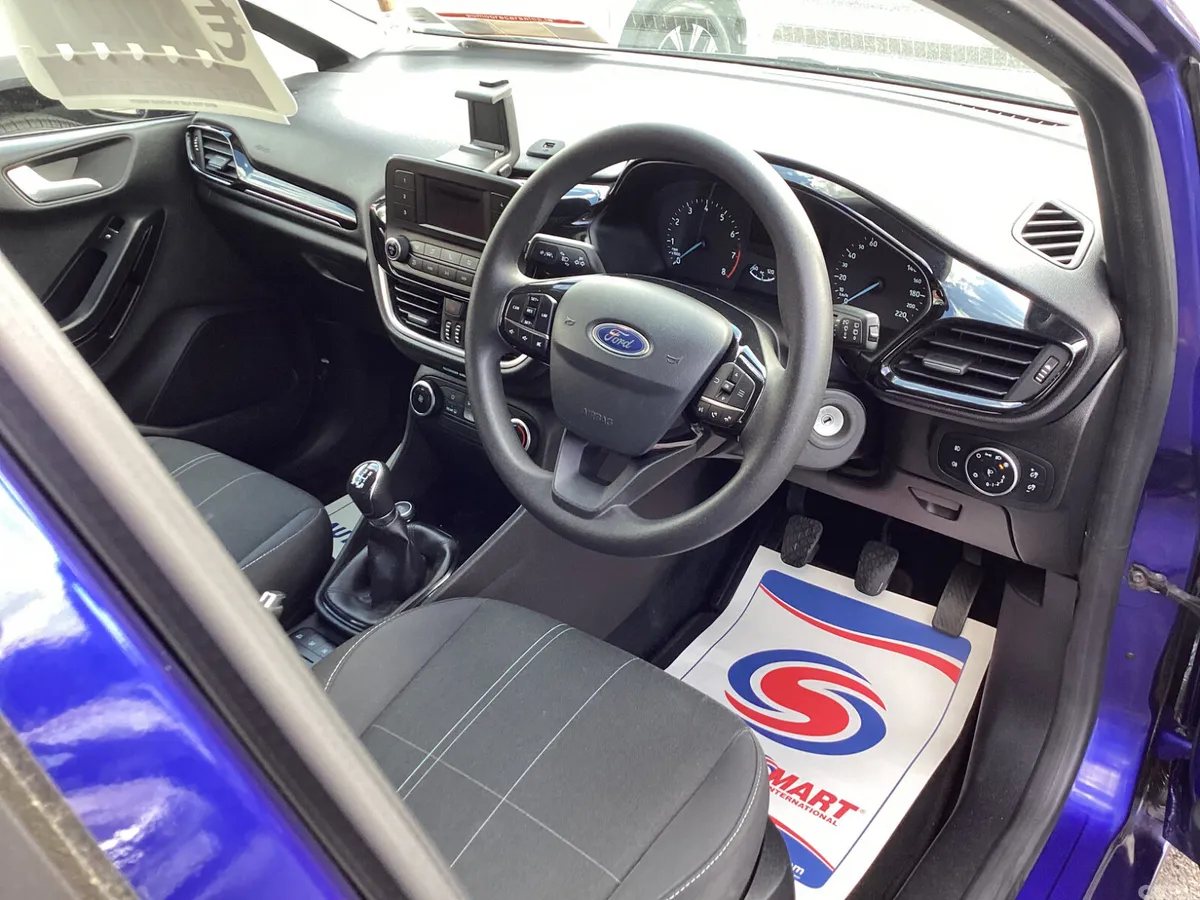 Ford Fiesta Hatchback, Petrol, 2018, Blue