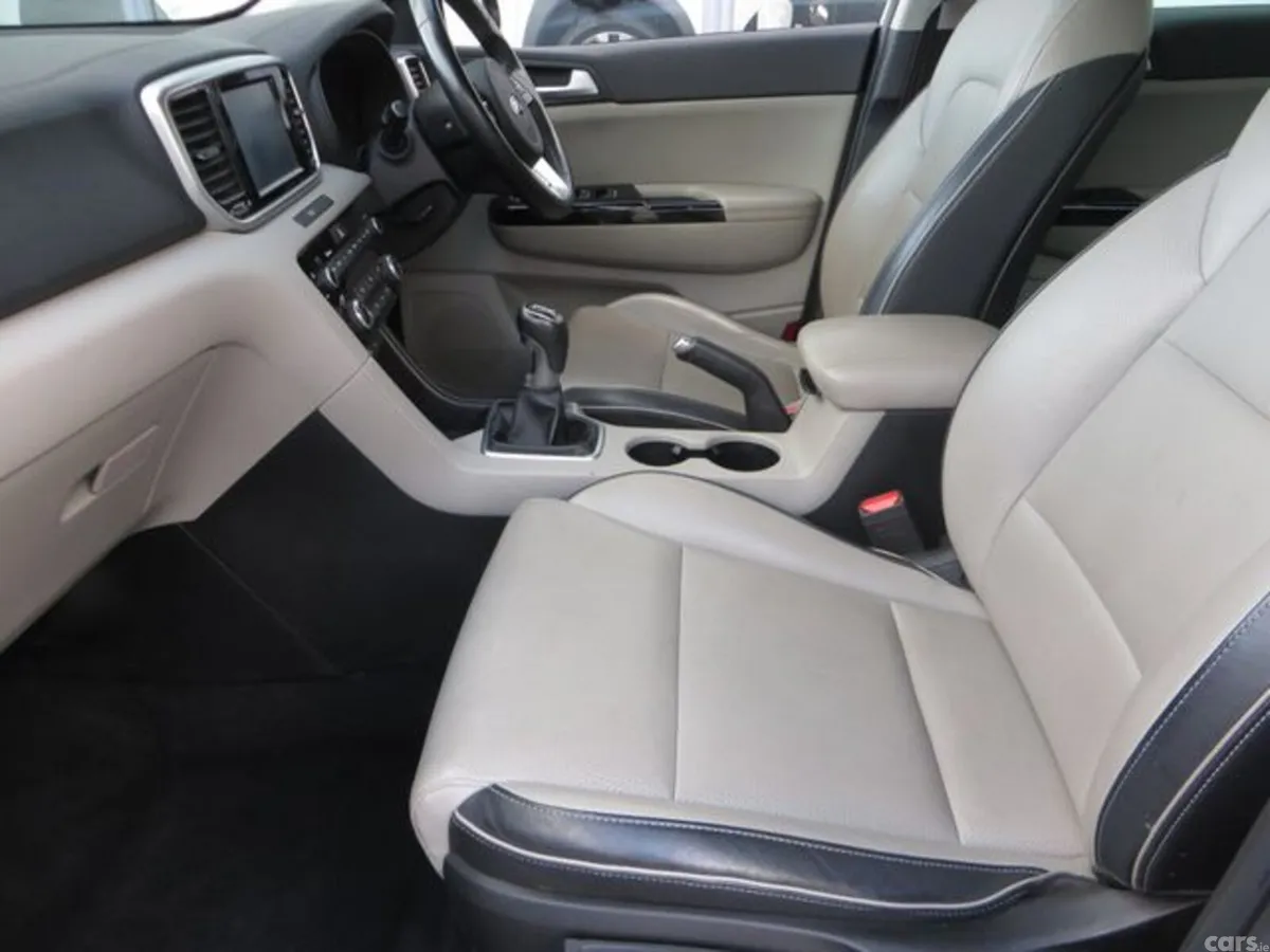 Kia Sportage MPV, Diesel, 2020, Grey