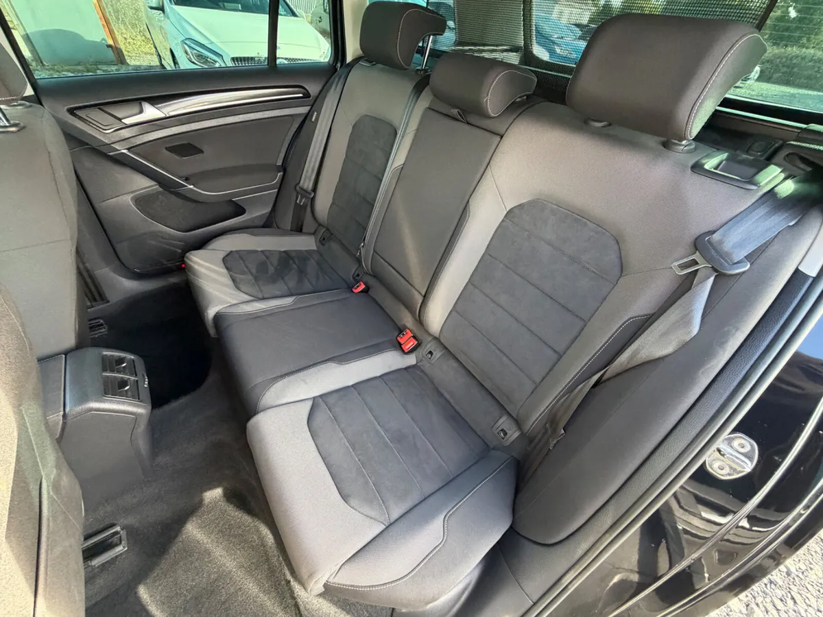 Volkswagen Golf Estate, Petrol, 2019, Black