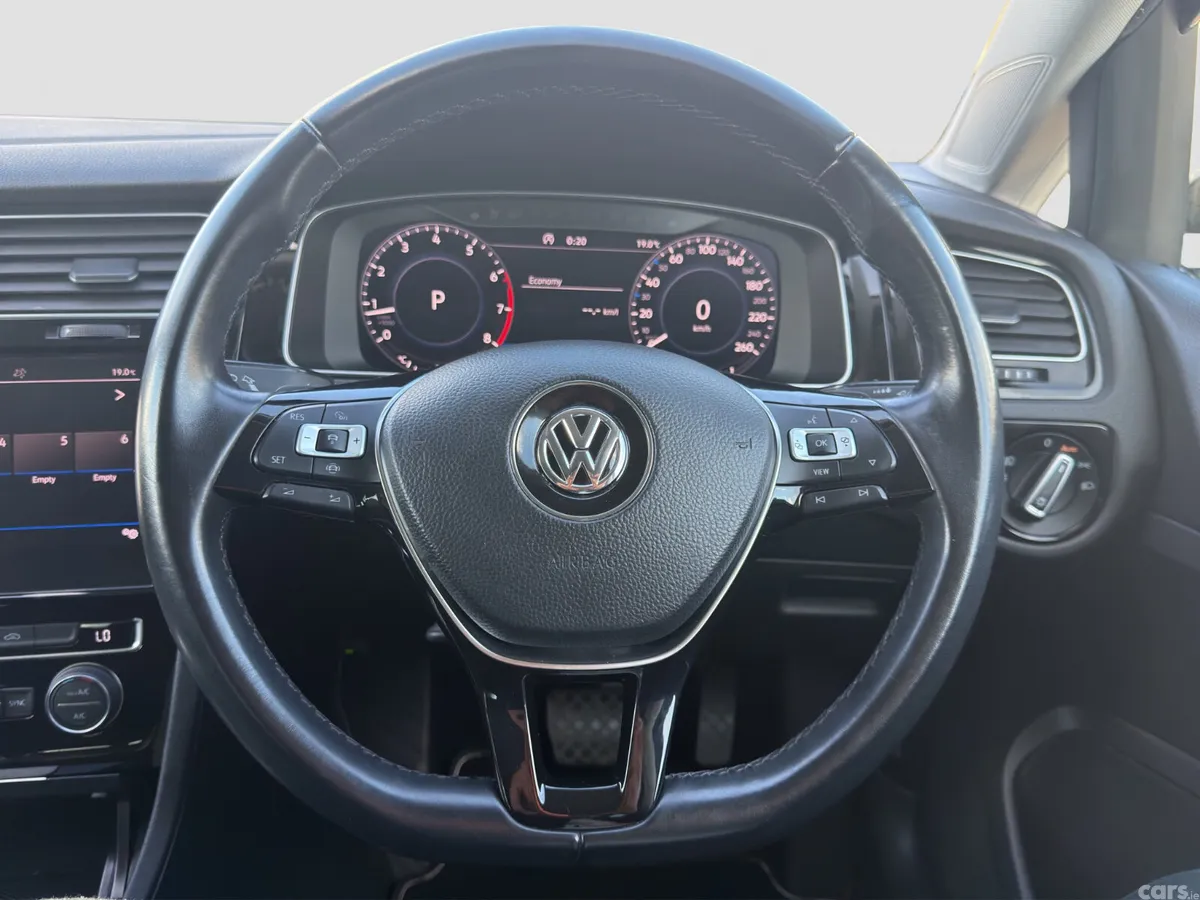 Volkswagen Golf Estate, Petrol, 2019, Black