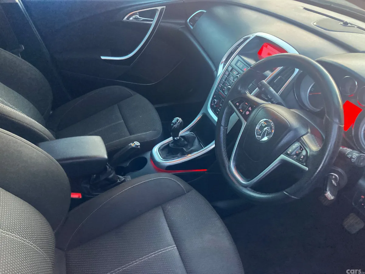 Opel Astra Estate, Diesel, 2014, Red