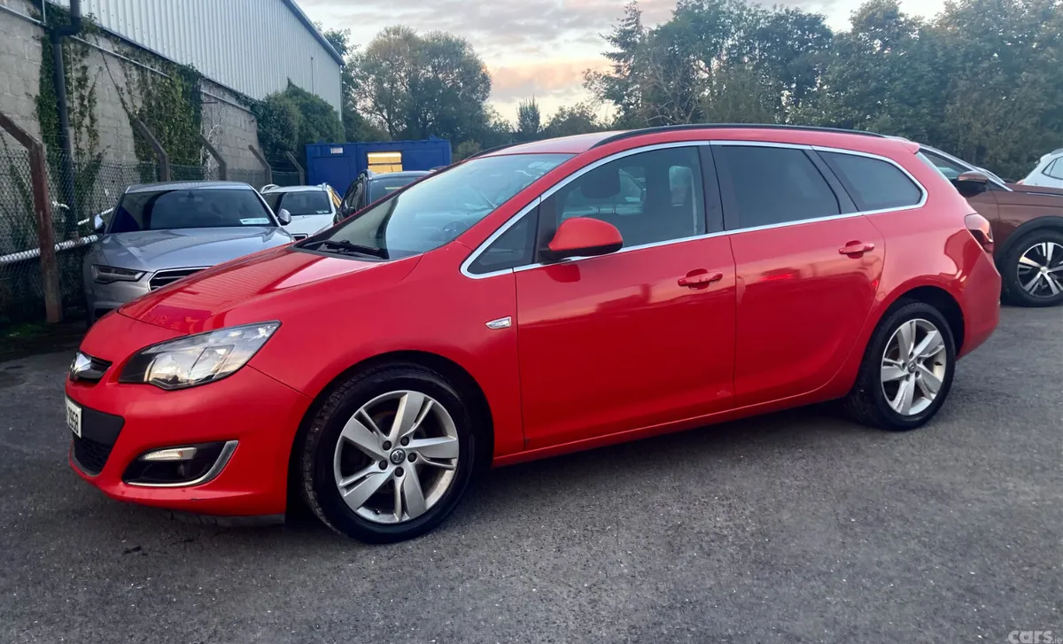 Opel Astra Estate, Diesel, 2014, Red
