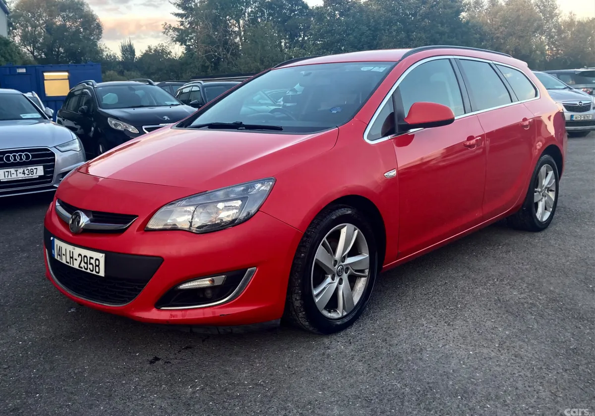 Opel Astra Estate, Diesel, 2014, Red