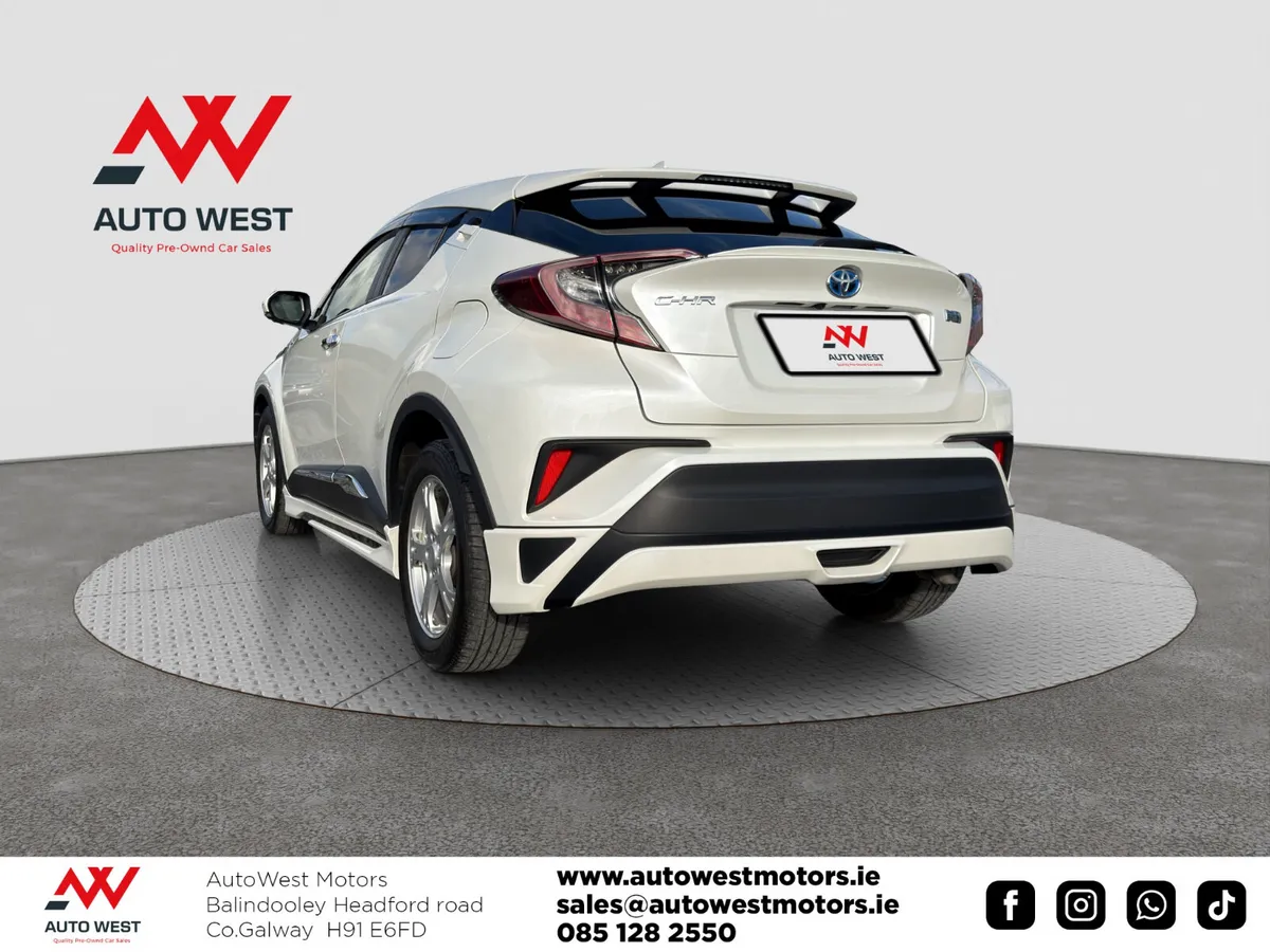 Toyota C-HR SUV, Petrol Hybrid, 2019, White