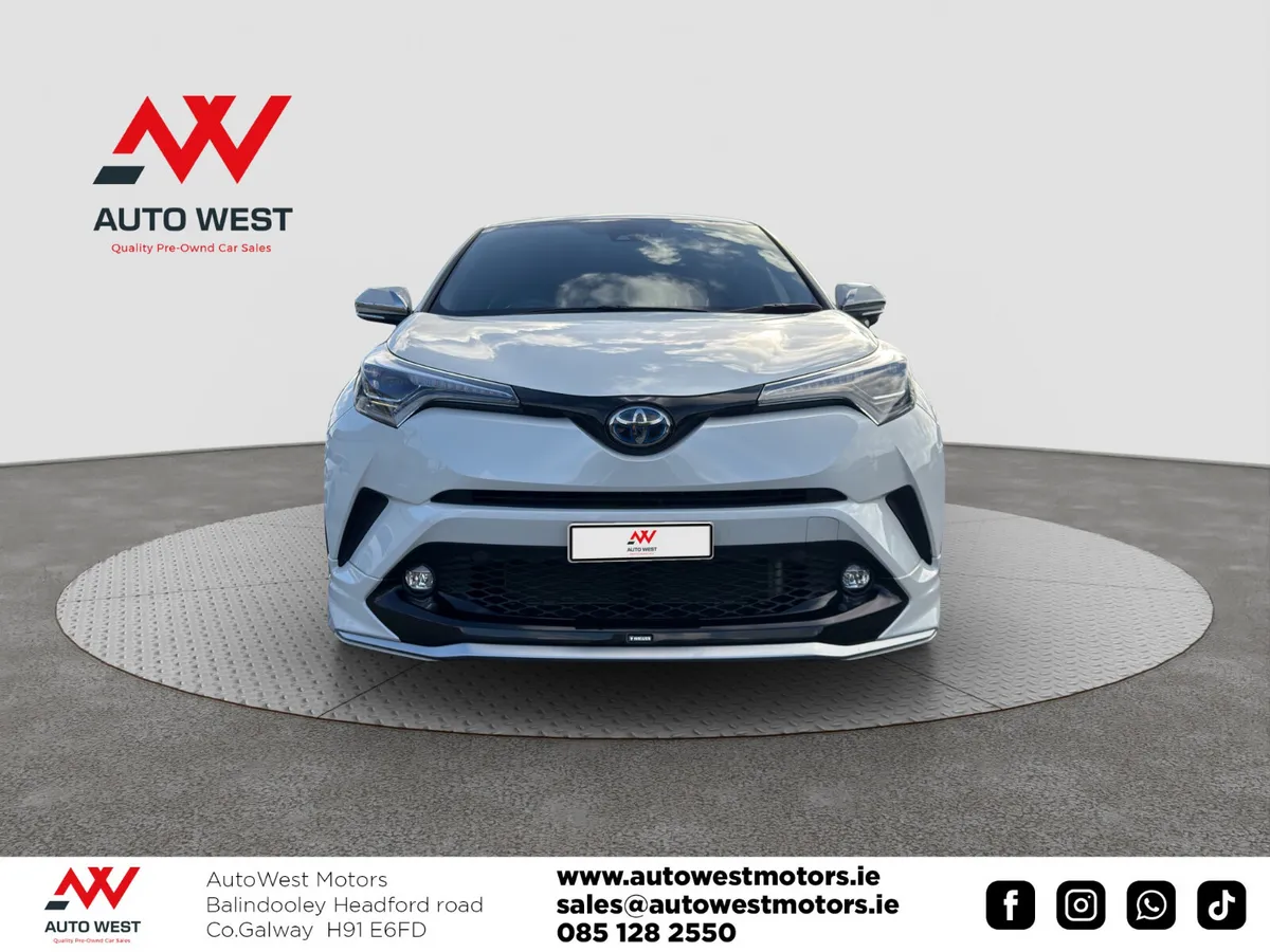 Toyota C-HR SUV, Petrol Hybrid, 2019, White