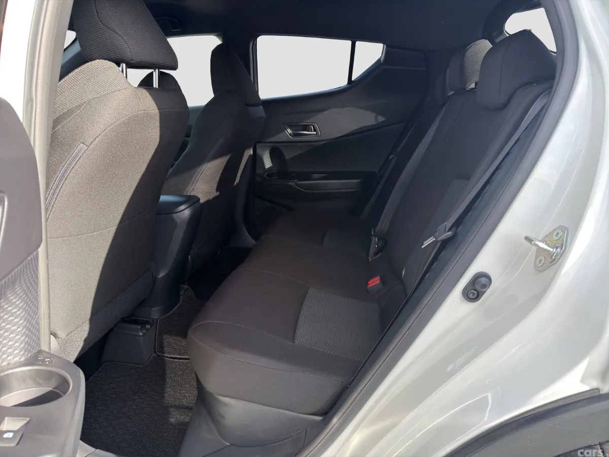 Toyota C-HR SUV, Petrol Hybrid, 2019, White