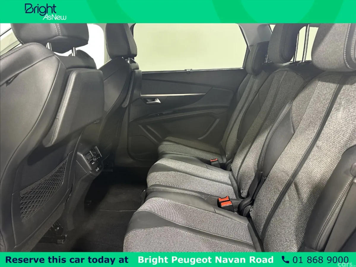 Peugeot 5008 MPV, Petrol, 2020, Grey