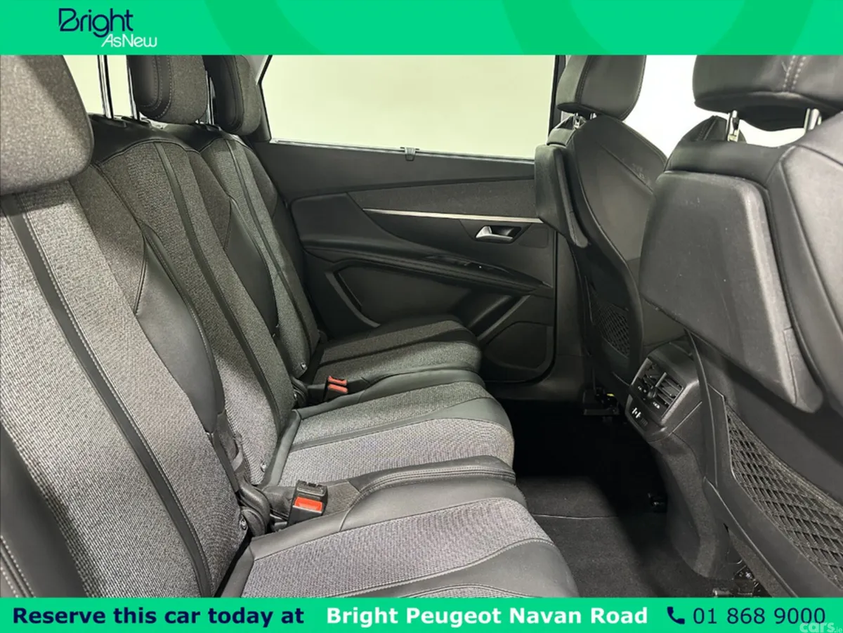 Peugeot 5008 MPV, Petrol, 2020, Grey