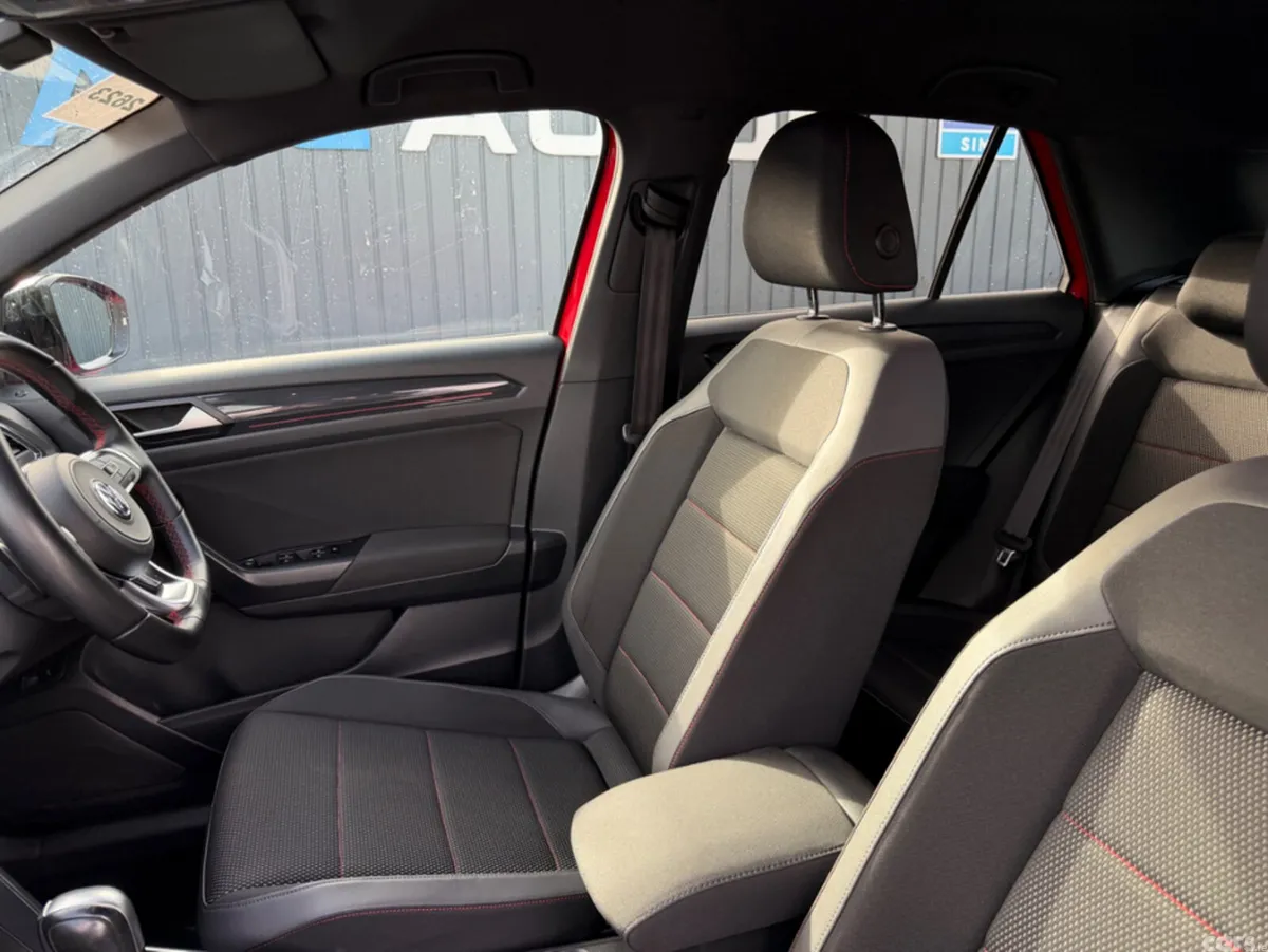 Volkswagen T-Roc SUV, Diesel, 2021, Red