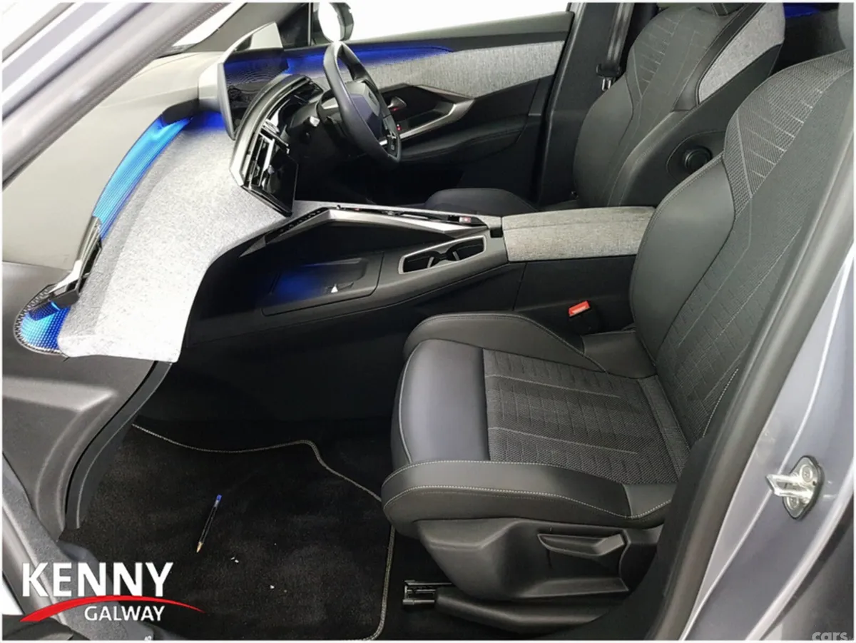 Peugeot 5008 Hatchback, Electric, 2025, Grey