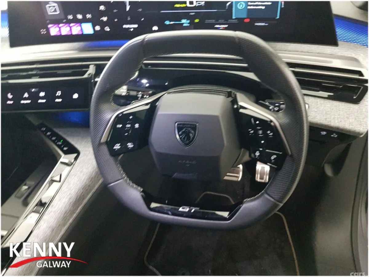 Peugeot 5008 Hatchback, Electric, 2025, Grey