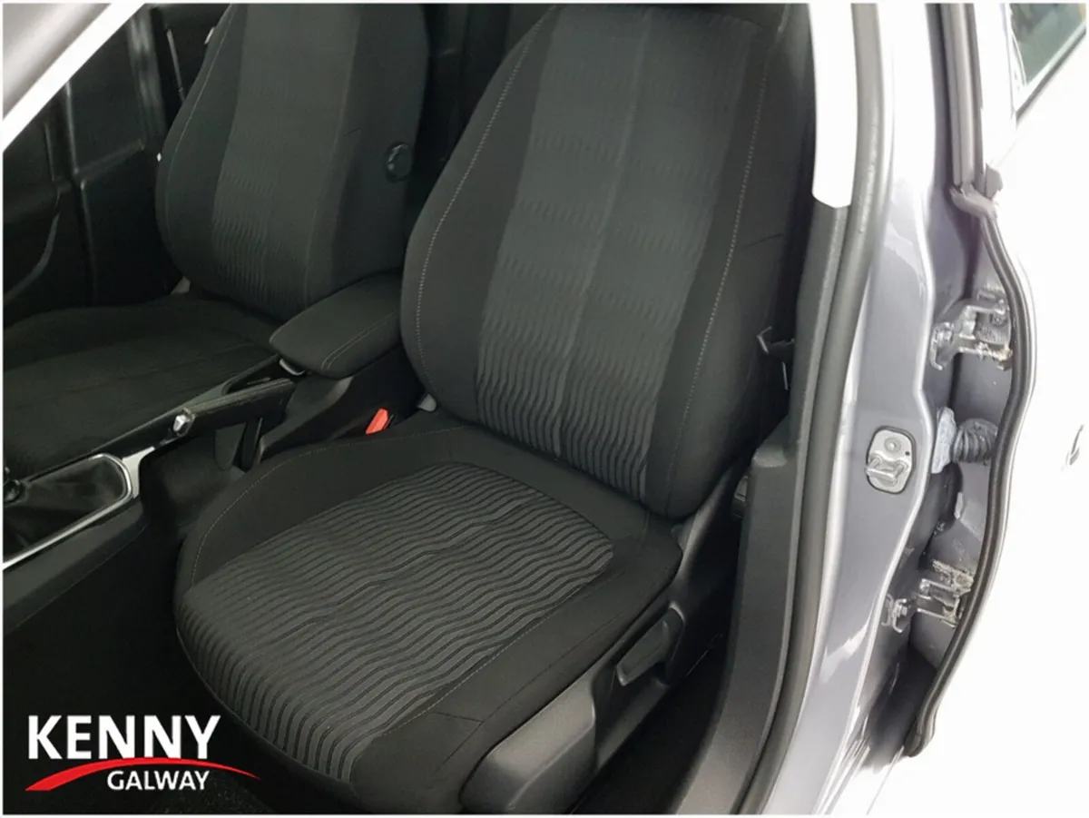Peugeot 308 Hatchback, Petrol, 2016, Grey
