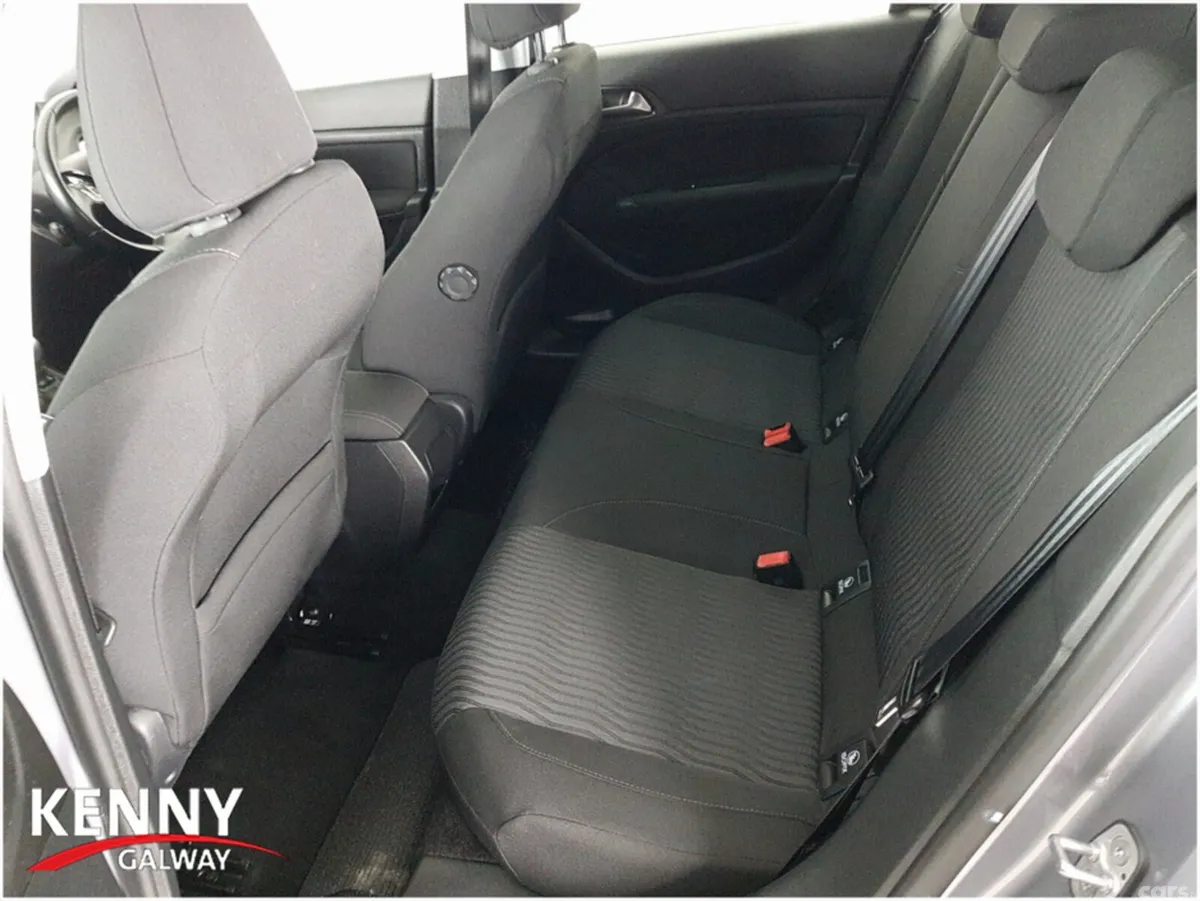 Peugeot 308 Hatchback, Petrol, 2016, Grey