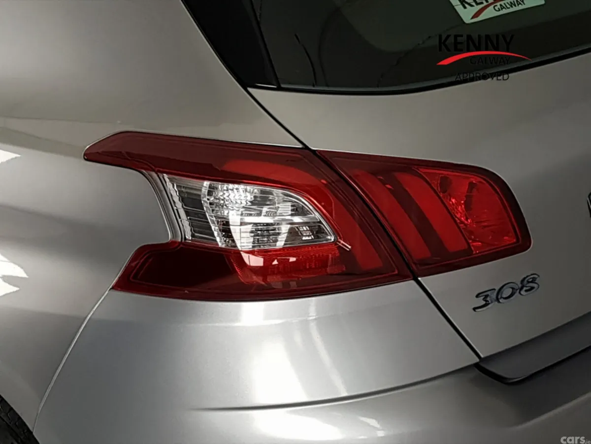 Peugeot 308 Hatchback, Petrol, 2016, Grey
