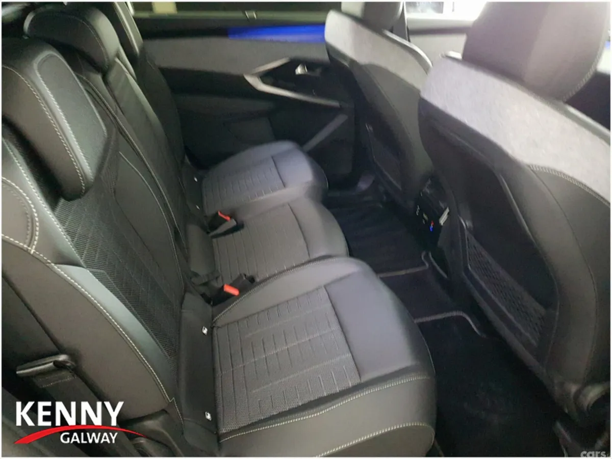 Peugeot 5008 Hatchback, Electric, 2025, Grey