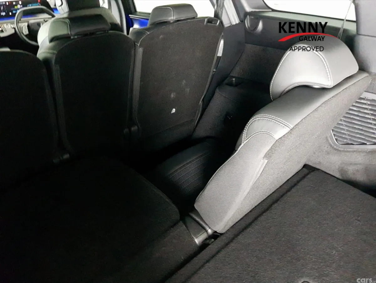 Peugeot 5008 Hatchback, Electric, 2025, Grey