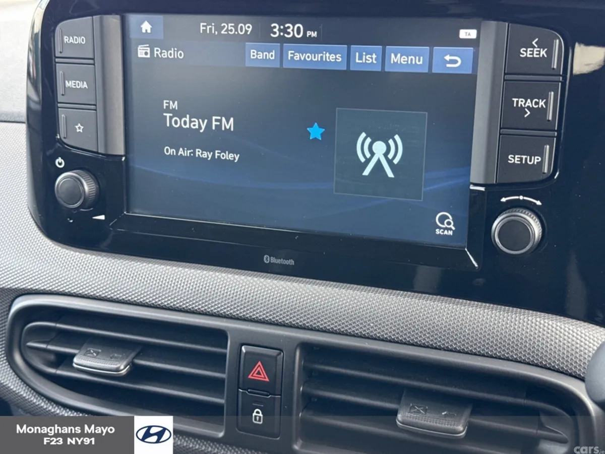 Hyundai i10 Hatchback, Petrol, 2020, Blue