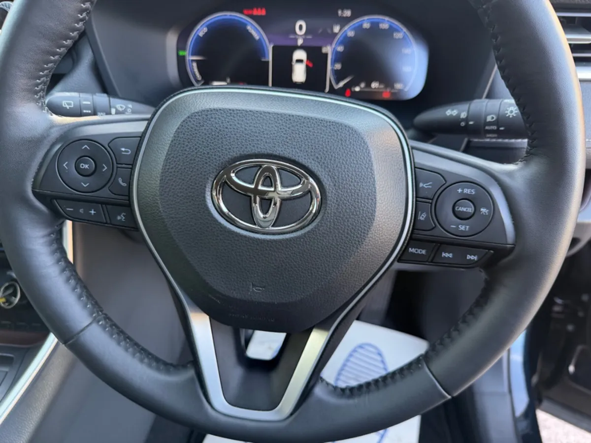Toyota RAV4 SUV, Petrol Hybrid, 2023, Black