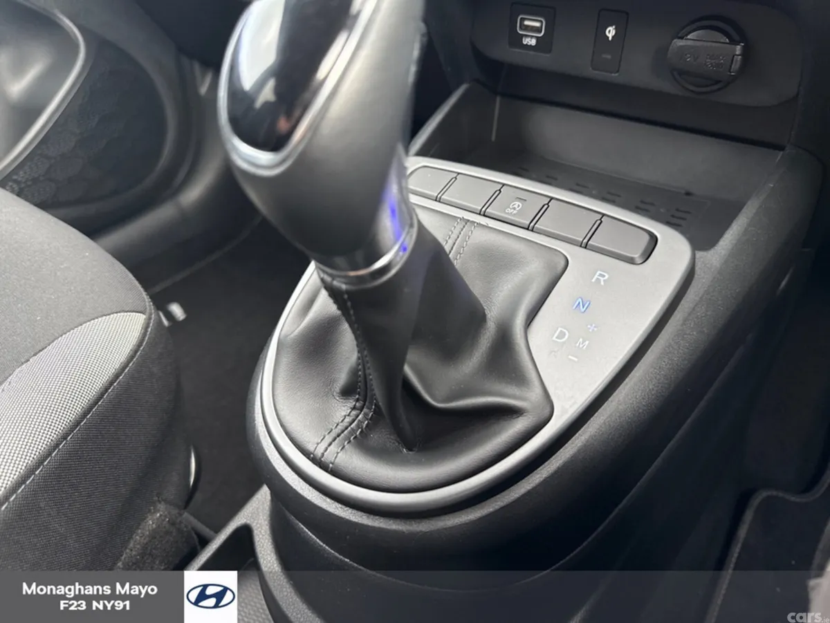 Hyundai i10 Hatchback, Petrol, 2020, Blue