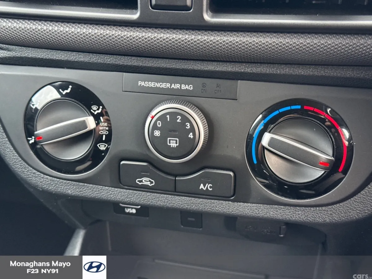 Hyundai i10 Hatchback, Petrol, 2020, Blue