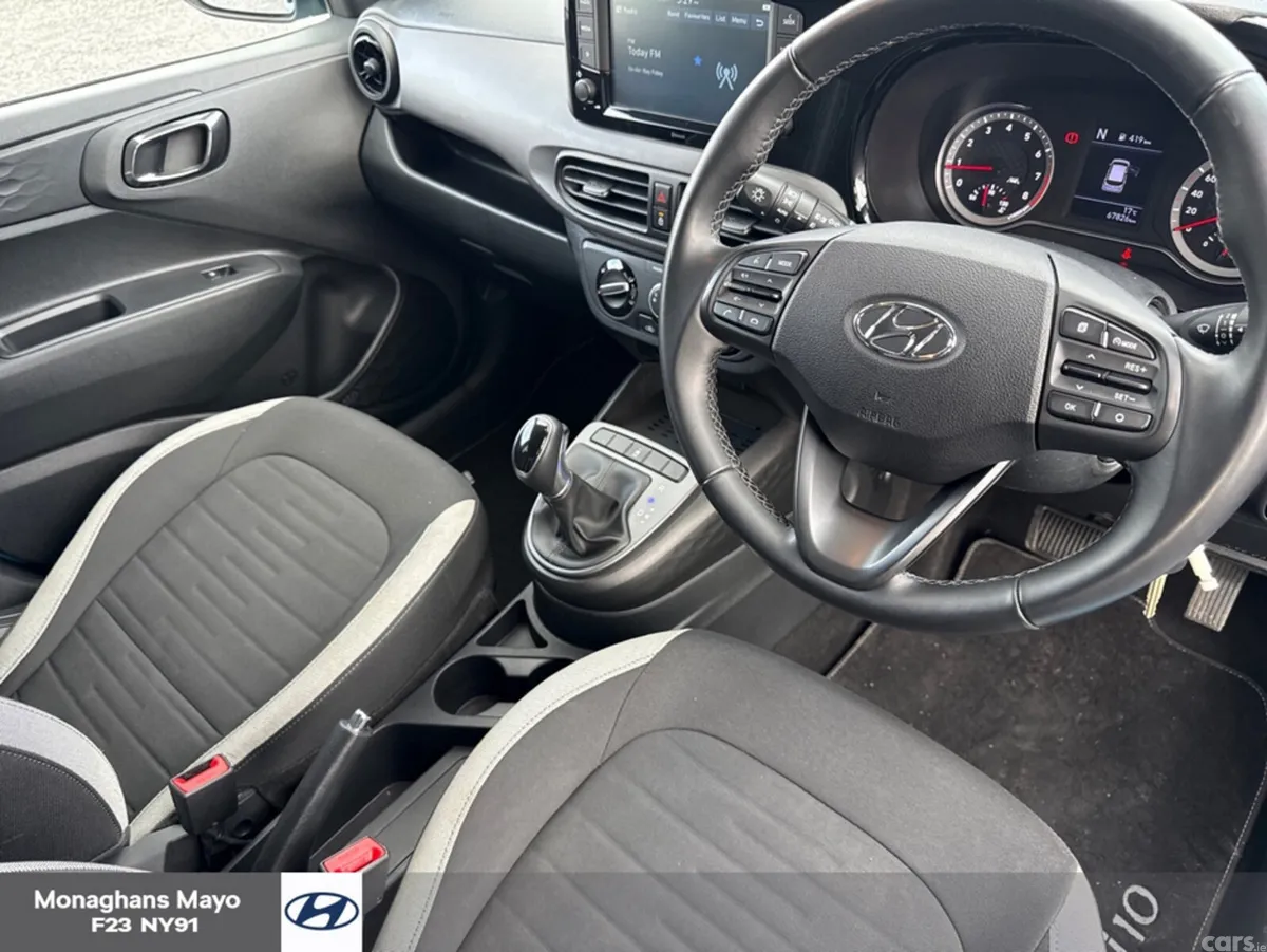 Hyundai i10 Hatchback, Petrol, 2020, Blue